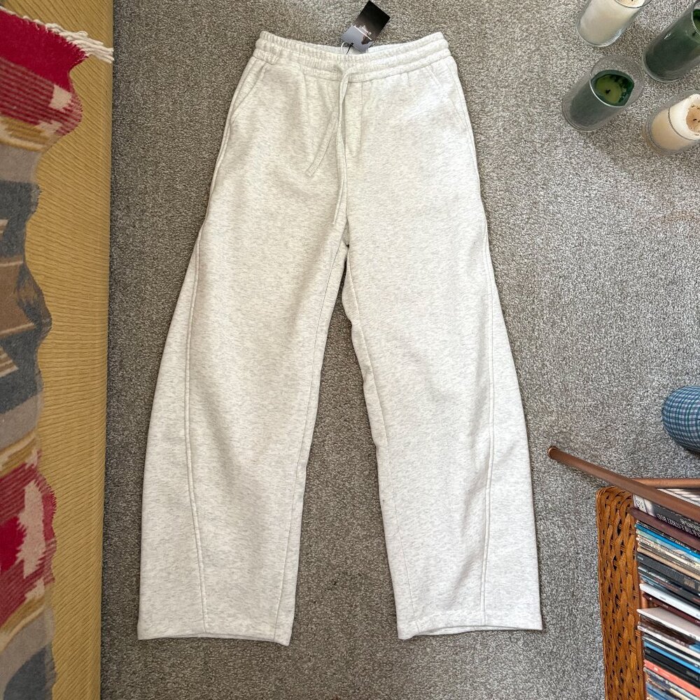 FrostDeck - Curved Seam Straight-Leg Wide Sweatpants